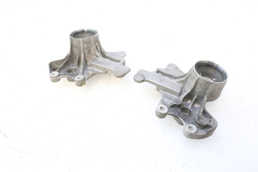 photo de SUPPORTO PINZA ANTERIORE PIAGGIO MP3 HPE 530 (2022 - 2026) - Vista d'insieme del prodotto