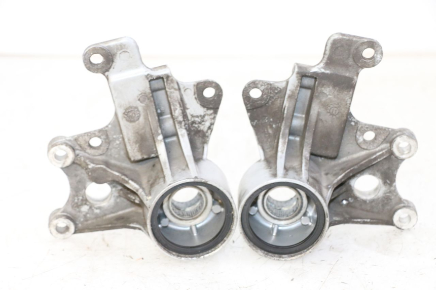 photo de SUPPORTO PINZA ANTERIORE PIAGGIO MP3 LT 300 (2010 - 2016) - Vista principale