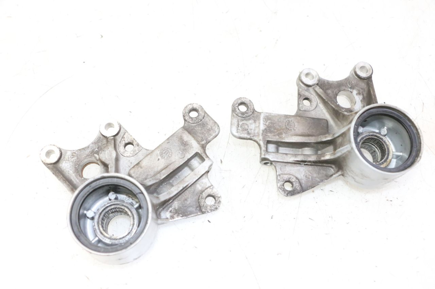 photo de SUPPORTO PINZA ANTERIORE PIAGGIO MP3 500 (2011 - 2015) - Vista principale