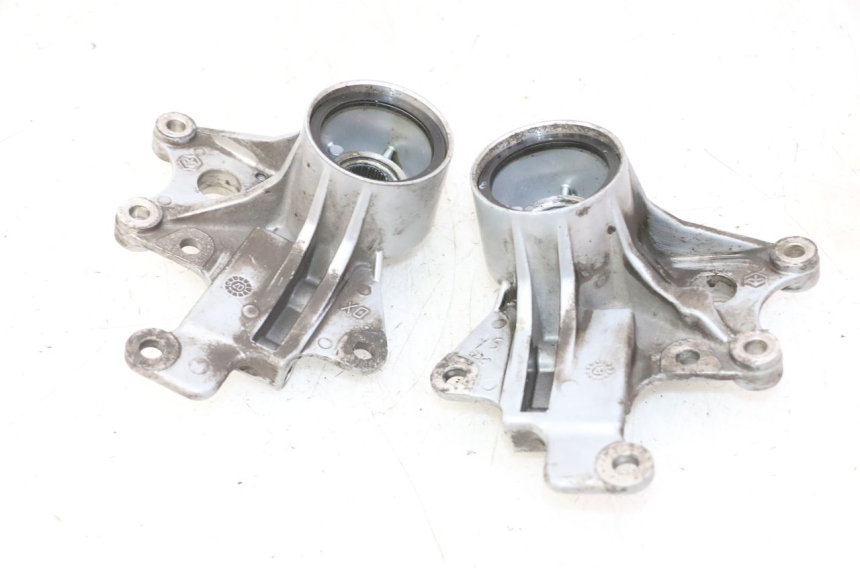 photo de SUPPORTO PINZA ANTERIORE PIAGGIO MP3 125 (2006 - 2014) - Vista d'insieme del prodotto