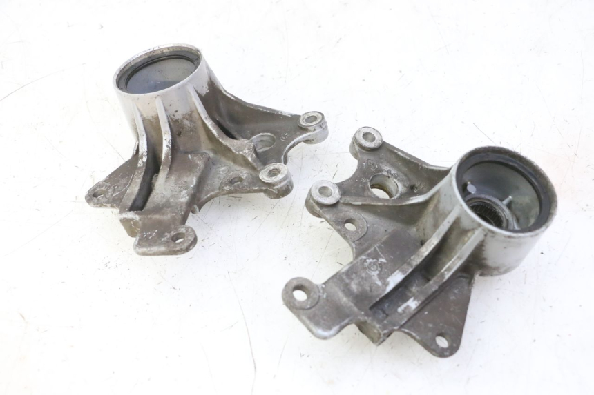 photo de SUPPORTO PINZA ANTERIORE PIAGGIO MP3 RL 250 (2006 - 2010) - Dettaglio del componente