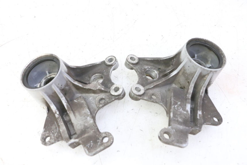 photo de SUPPORTO PINZA ANTERIORE PIAGGIO MP3 RL 250 (2006 - 2010) - Primo piano tecnico