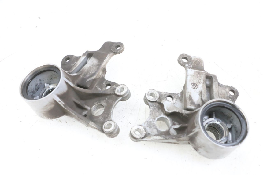 photo de SUPPORTO PINZA ANTERIORE PIAGGIO MP3 125 (2006 - 2014) - Vista principale