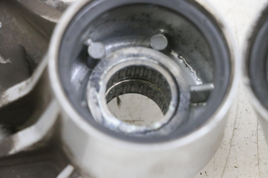 photo de SUPPORTO PINZA ANTERIORE PIAGGIO MP3 125 (2006 - 2014) - Ricambio usato controllato