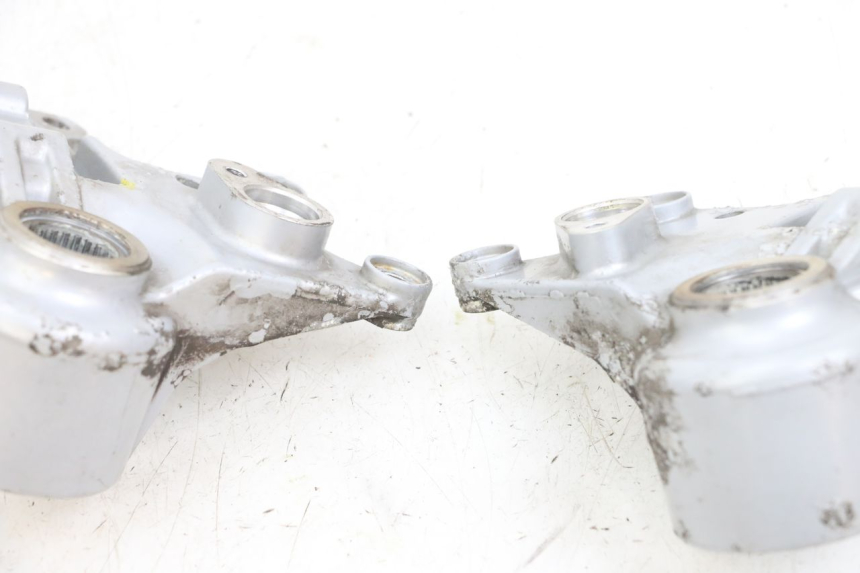 photo de SUPPORTO PINZA ANTERIORE PIAGGIO MP3 RL 250 (2006 - 2010) - Zoom sullo stato d'uso