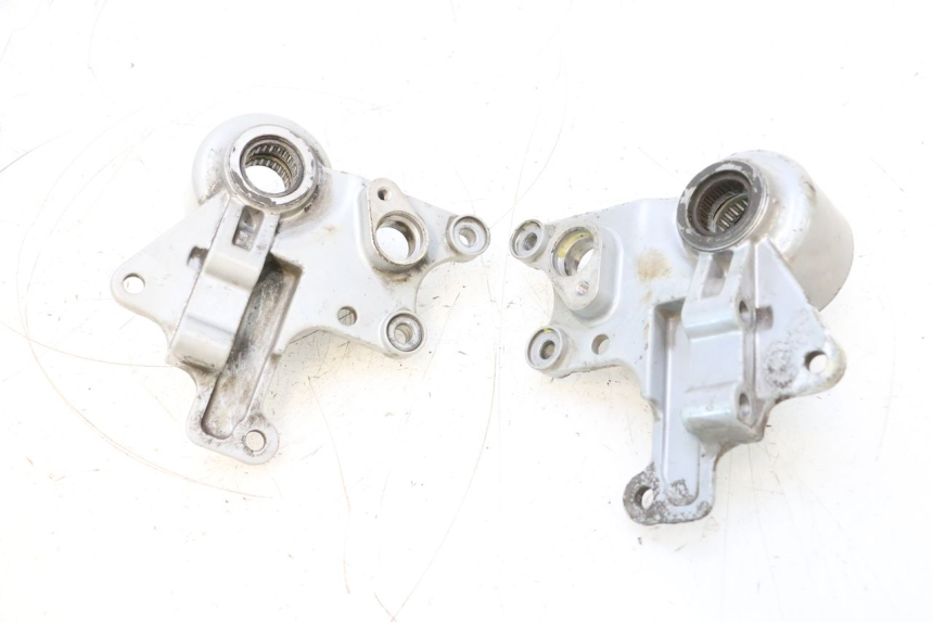 photo de SUPPORTO PINZA ANTERIORE PIAGGIO MP3 RL 250 (2006 - 2010) - Dettaglio del componente