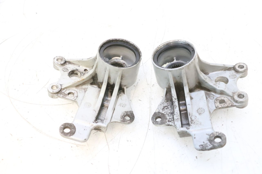 photo de SUPPORTO PINZA ANTERIORE PIAGGIO MP3 RL 250 (2006 - 2010) - Dettagli dei punti di fissaggio