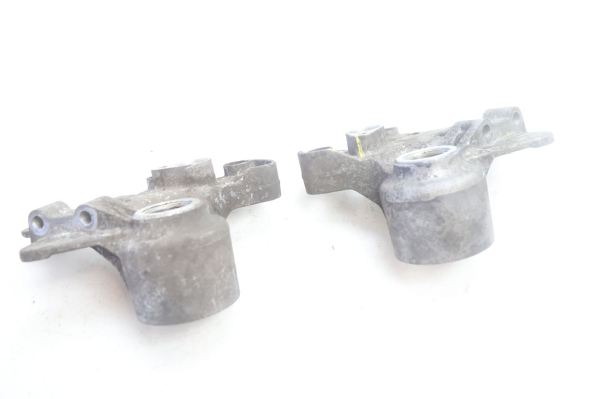 photo de SUPPORTO PINZA ANTERIORE PIAGGIO MP3 500 (2016 - 2018) - Altra angolazione