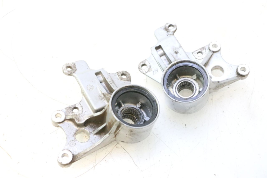 photo de SUPPORTO PINZA ANTERIORE PIAGGIO MP3 500 (2011 - 2015) - Vista principale