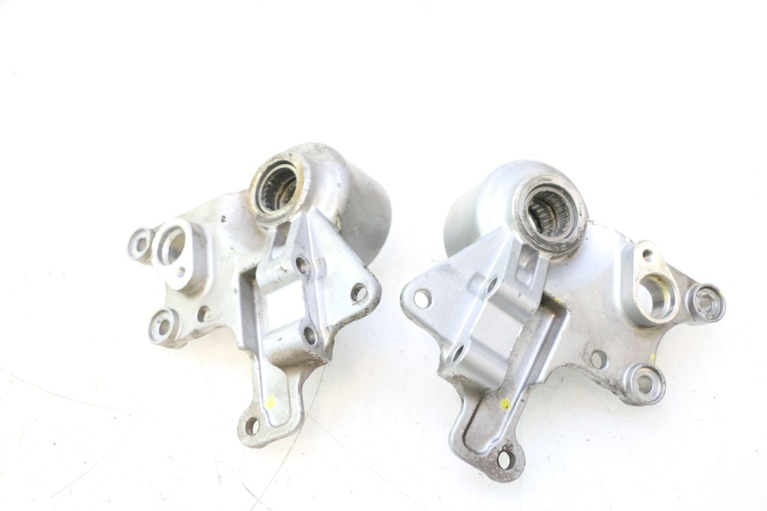 photo de SUPPORTO PINZA ANTERIORE PIAGGIO MP3 500 (2011 - 2015) - Vista d'insieme del prodotto