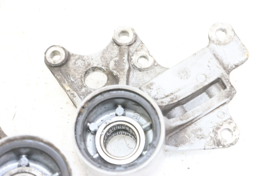 photo de SUPPORTO PINZA ANTERIORE PIAGGIO MP3 125 (2006 - 2014) - Dettagli dei punti di fissaggio