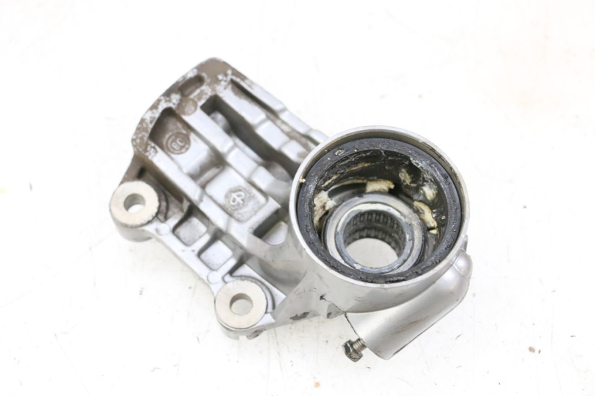 photo de SUPPORTO PINZA ANTERIORE PIAGGIO VESPA GTS SUPER IE 125 (2009 - 2016) - Dettagli dei punti di fissaggio