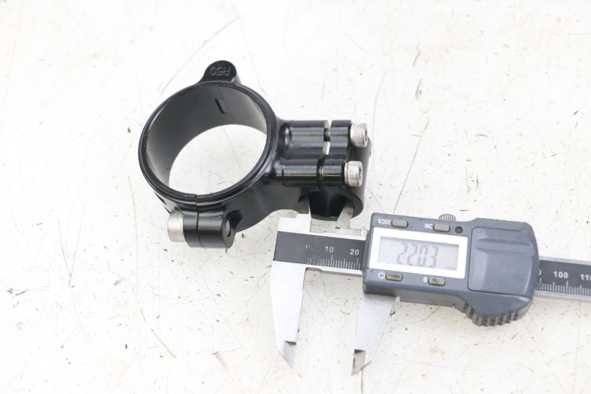 photo de MANUBRIO SUPPORTO ARCHIVE CAFE RACER 4T 50 (2019 - 2024) - Dettaglio del componente