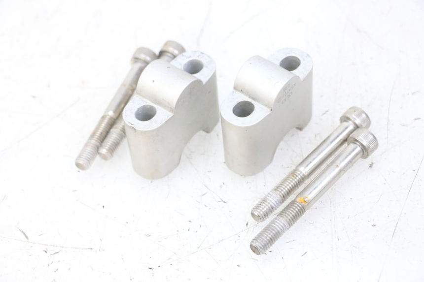 photo de MANUBRIO SUPPORTO HONDA NTV DEAUVILLE ABS 700 (2007 - 2016) - Dettaglio del componente