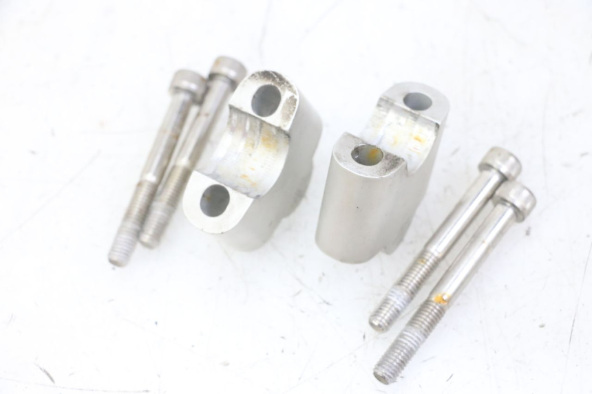 photo de MANUBRIO SUPPORTO HONDA NTV DEAUVILLE ABS 700 (2007 - 2016) - Zoom sullo stato d'uso