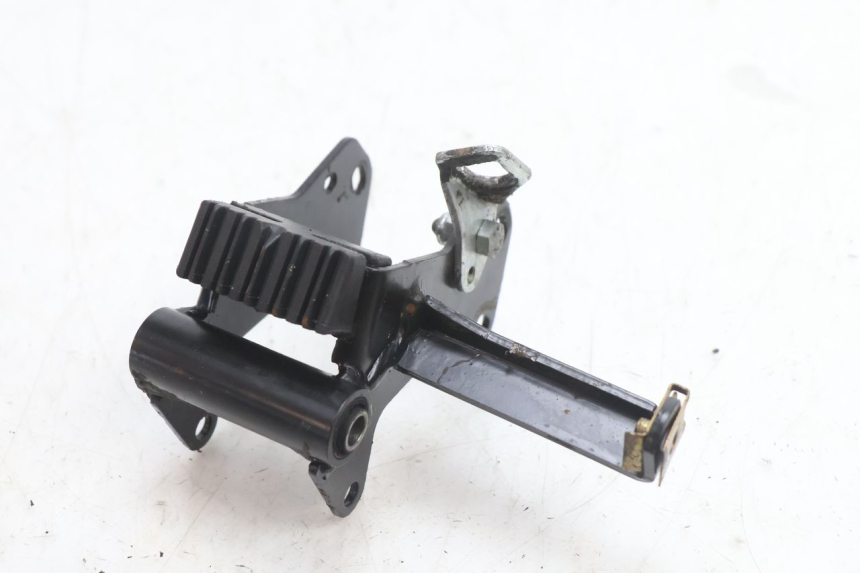 photo de SUPPORTO MOTORE PEUGEOT 103 SPX CLIP 50 (1989 - 1992) - Primo piano tecnico