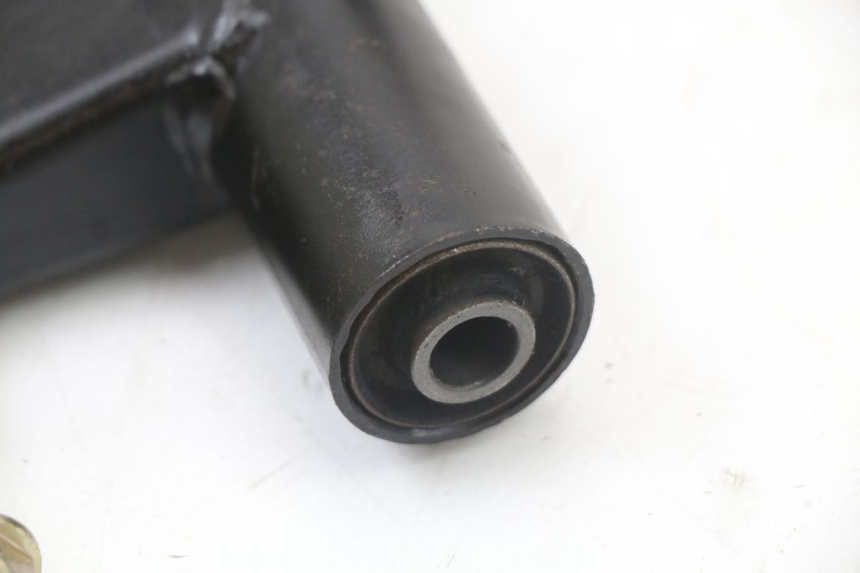 photo de SUPPORTO MOTORE DAELIM A-FOUR 2T 50 (2005 - 2012) - Stato della superficie e materiale