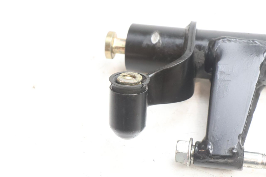 photo de SUPPORTO MOTORE KYMCO AGILITY 16+ 4T 50 (2018 - 2023) - Dettaglio del componente