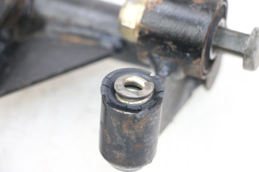 photo de SUPPORTO MOTORE KYMCO AGILITY 4T 50 (2005 - 2018) - Zoom sullo stato d'uso