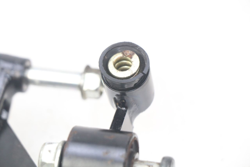 photo de SUPPORTO MOTORE KYMCO AGILITY DELIVERY 4T 50 (2018 - 2023) - Dettagli dei punti di fissaggio