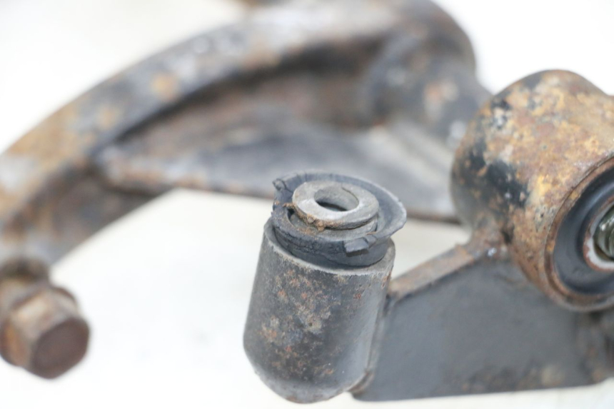 photo de SUPPORTO MOTORE KYMCO AGILITY RS 4T 50 (2009 - 2013) - Altra angolazione