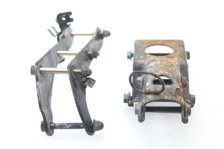 photo de SUPPORTO MOTORE HONDA CG 125 (1996 - 1998) - Primo piano tecnico