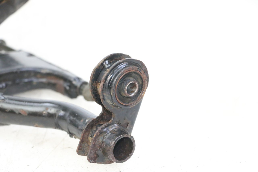 photo de SUPPORTO MOTORE DAELIM BESBI 125 (2007 - 2008) - Altra angolazione