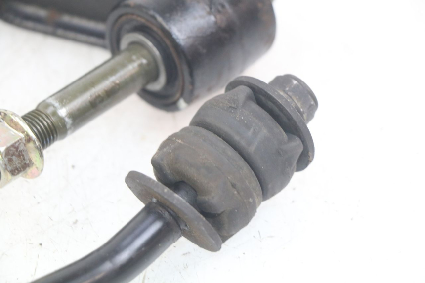 photo de SUPPORTO MOTORE KYMCO DINK STREET 125 (2009 - 2014) - Dettagli dei punti di fissaggio