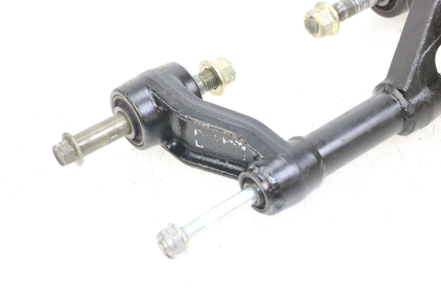 photo de SUPPORTO MOTORE KYMCO DINK STREET 125 (2009 - 2014) - Primo piano tecnico