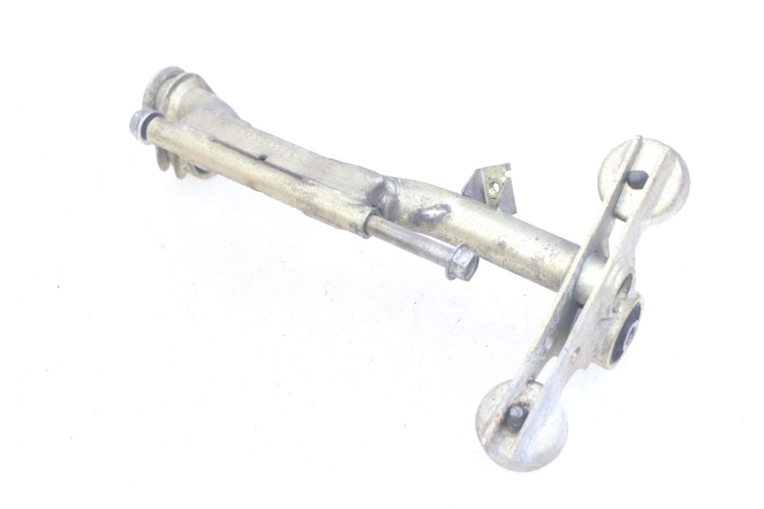 photo de SUPPORTO MOTORE HONDA FES PANTHEON 125 (2003 - 2007) - Primo piano tecnico