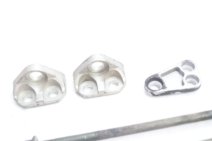 photo de SUPPORTO MOTORE YAMAHA FJR 1300 (2001 - 2005) - Dettaglio del componente