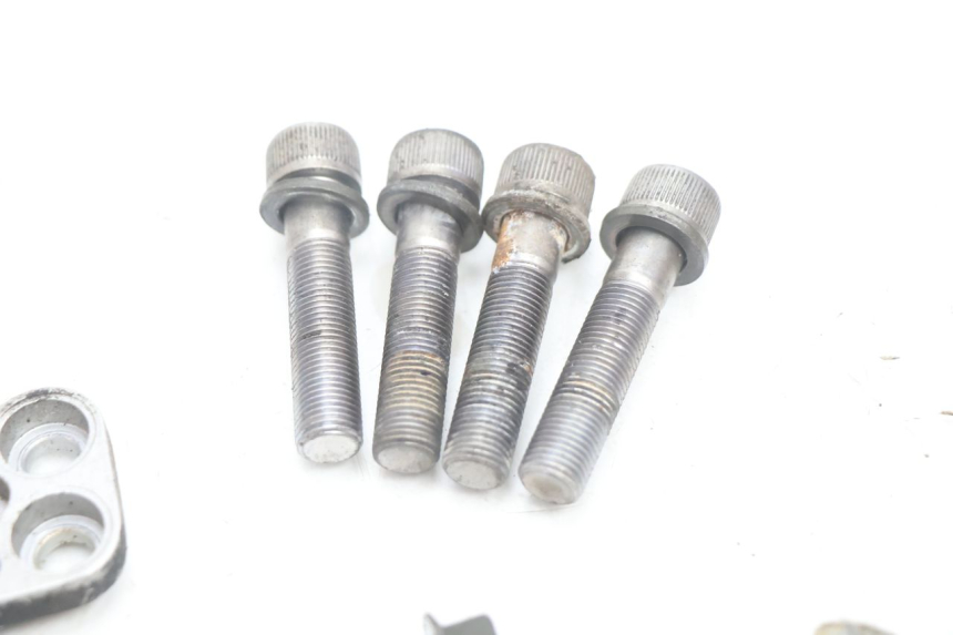 photo de SUPPORTO MOTORE YAMAHA FJR 1300 (2001 - 2005) - Zoom sullo stato d'uso