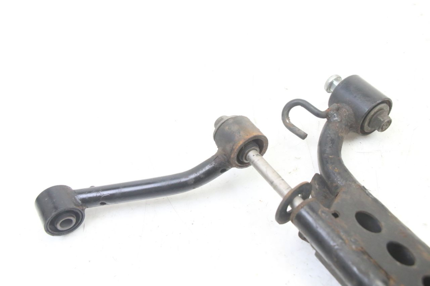 photo de SUPPORTO MOTORE MBK FLAME X 125 (2007 - 2016) - Dettagli dei punti di fissaggio