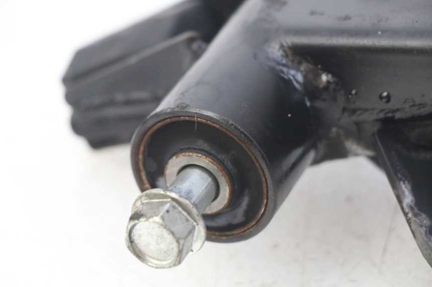 photo de SUPPORTO MOTORE HONDA FORZA 125 (2015 - 2016) - Primo piano tecnico