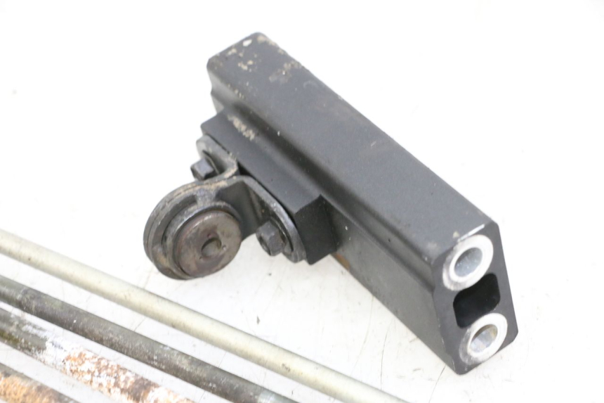 photo de SUPPORTO MOTORE YAMAHA FZ6 FAZER S2 600 (2007 - 2011) - Zoom sullo stato d'uso