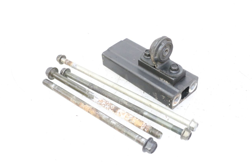 photo de SUPPORTO MOTORE YAMAHA FZ6 FAZER S2 600 (2007 - 2011) - Primo piano tecnico