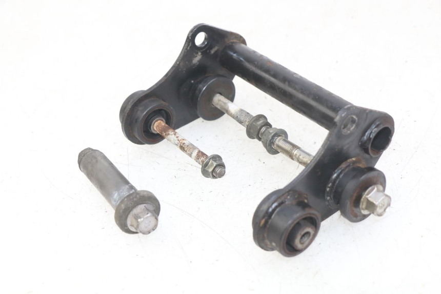 photo de SUPPORTO MOTORE YAMAHA FZS FAZER 600 (1998 - 2001) - Altra angolazione