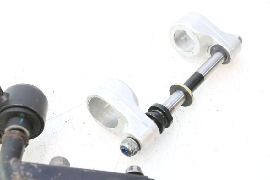 photo de SUPPORTO MOTORE GILERA GP 800 (2007 - 2013) - Stato della superficie e materiale