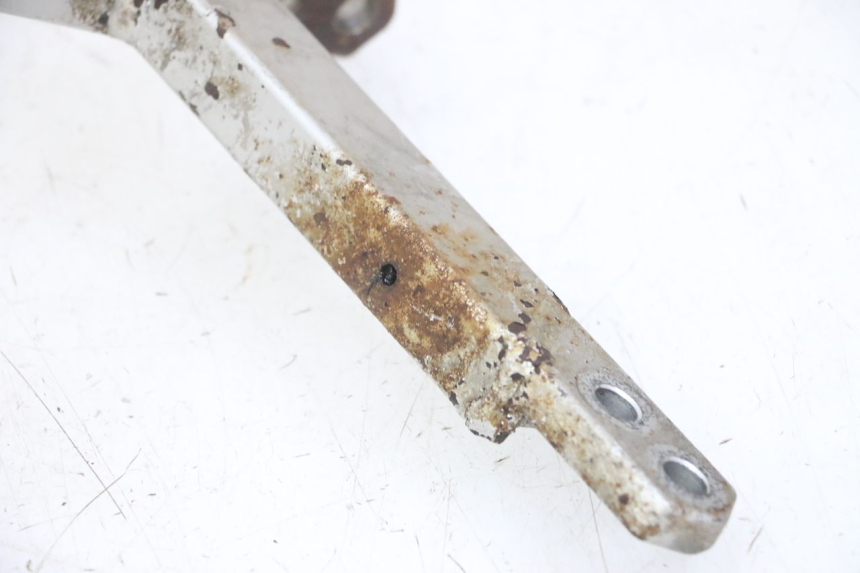 photo de SUPPORTO MOTORE SUZUKI GS GSE 500 (2001 - 2003) - Zoom sullo stato d'uso