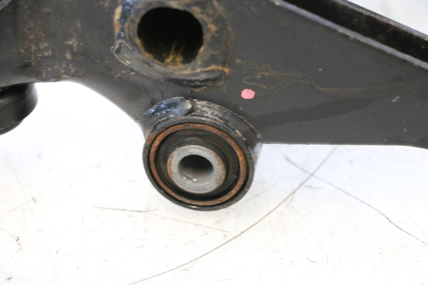 photo de SUPPORTO MOTORE SYM GTS EVO 125 (2009 - 2013) - Zoom sullo stato d'uso