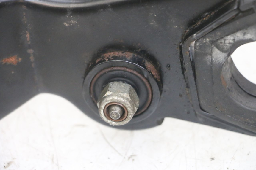 photo de SUPPORTO MOTORE PEUGEOT JET FORCE CARBU 50 (2003 - 2016) - Primo piano tecnico