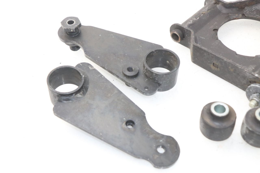 photo de SUPPORTO MOTORE PEUGEOT METROPOLIS 400 (2017 - 2020) - Altra angolazione