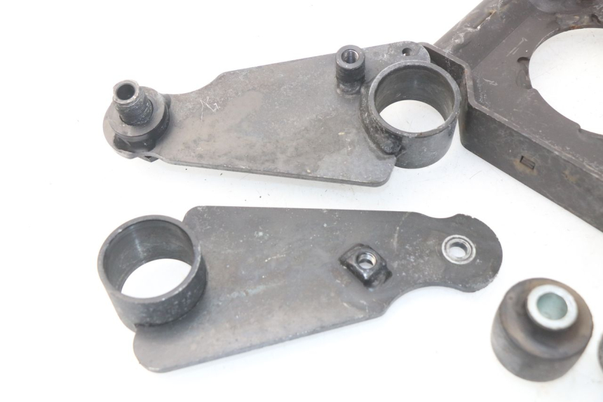 photo de SUPPORTO MOTORE PEUGEOT METROPOLIS 400 (2017 - 2020) - Primo piano tecnico