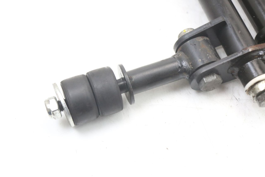 photo de SUPPORTO MOTORE PIAGGIO MP3 HPE 350 (2018 - 2020) - Dettagli dei punti di fissaggio