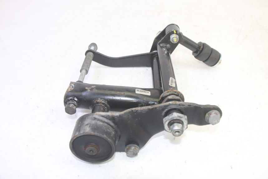 photo de SUPPORTO MOTORE PIAGGIO MP3 HPE 350 (2018 - 2020) - Altra angolazione