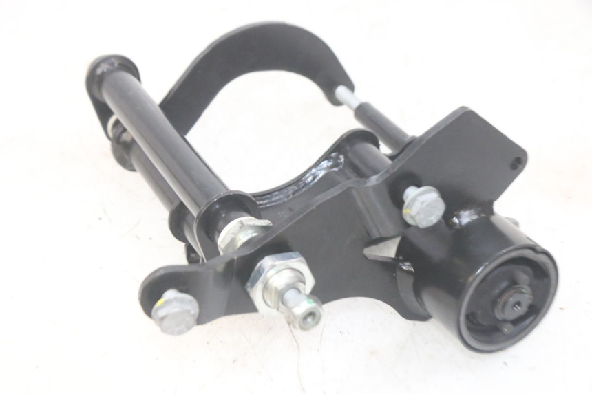 photo de SUPPORTO MOTORE PIAGGIO MP3 HPE 300 (2019 - 2026) - Dettaglio del componente