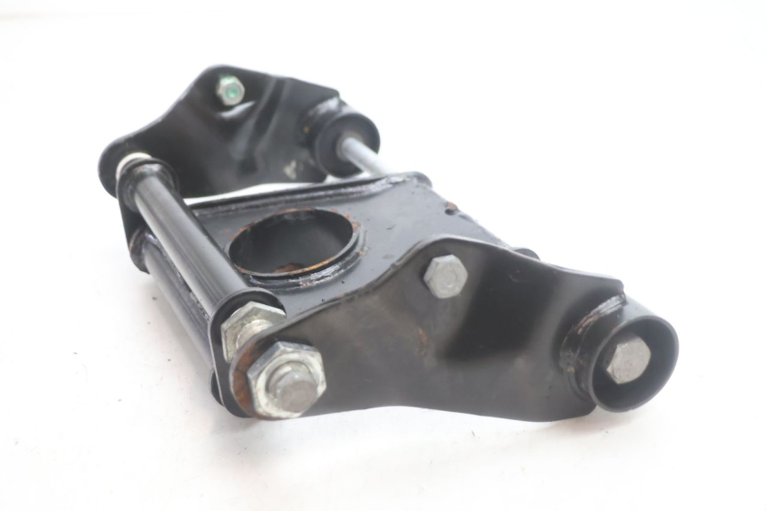 photo de SUPPORTO MOTORE PIAGGIO MP3 HPE 530 (2022 - 2026) - Dettagli dei punti di fissaggio
