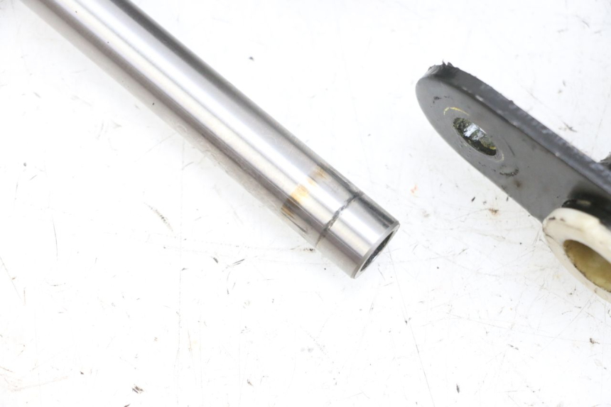 photo de SUPPORTO MOTORE PIAGGIO MP3 LT 400 (2007 - 2012) - Altra vista dell'articolo