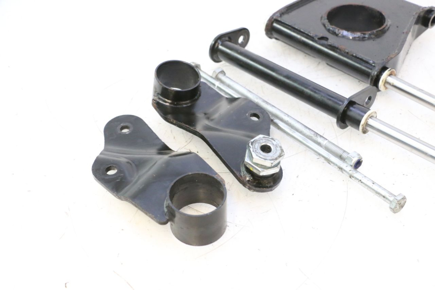photo de SUPPORTO MOTORE PIAGGIO MP3 LT 400 (2007 - 2012) - Vista d'insieme del prodotto