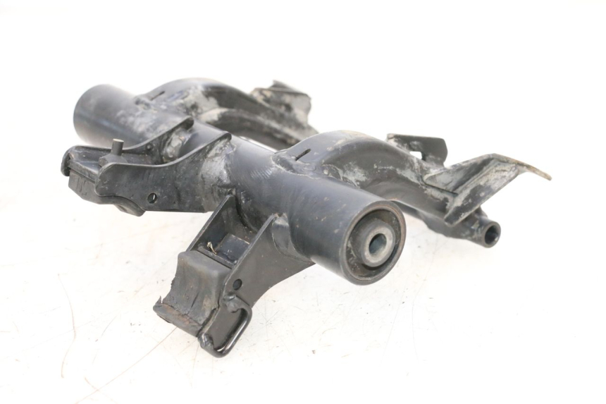 photo de SUPPORTO MOTORE HONDA PCX (JF57/JF64) 125 (2014 - 2018) - Dettagli dei punti di fissaggio